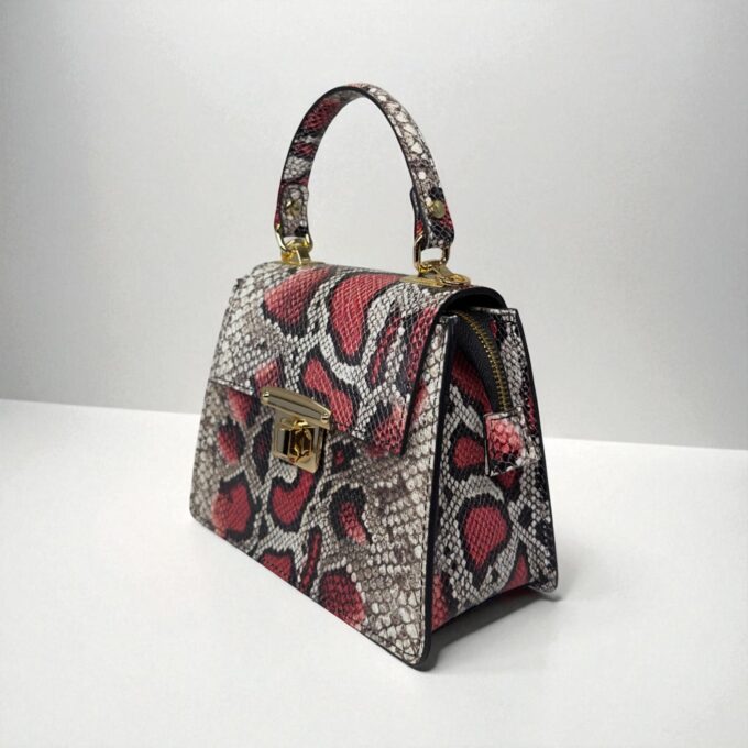 borsa-donna - borse-donna - borsa-in-pelle - borsa-donna-in-pelle - borsa-donna-made-in-italy - borsa-a-spalla-donna - borsa-a-tracolla-donna - borsa-elegante-donna - borsa-moda-donna - borsa-artigianale-donna - borsa-donna-vera-pelle - borsa-donna-classica - borsa-donna-multifunzione - borsa-donna-con-tracolla - borsa-donna-di-design - borsa-donna-moda-italiana - borsa-donna-fatta-a-mano - borsa-donna-lavoro - borsa-donna-giornaliera - borsa-donna-compatta - borsa-donna-shopping - borsa-donna-estiva - borsa-donna-invernale - borsa-donna-chic - accessori-donna-pelle - borse-femminili-eleganti - borse-di-lusso-donna - borse-in-pelle-italiana - borsa-donna-con-tasche - borsa-donna-grande - borsa-donna-piccola - borsa-donna-morbida - borsa-donna-rigida - borsa-donna-con-manici - borsa-donna-originale - borsa-donna-casual - borsa-donna-per-uscite - borsa-donna-per-ogni-giorno - borsa-donna-versatile - borsa-donna-in-tendenza - borsa-donna-modello-unico